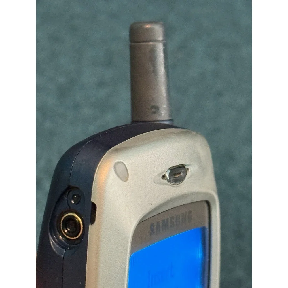 Vintage SAMSUNG T Mobile Portable Dualband Cell Phone Model‎ SGH R225M